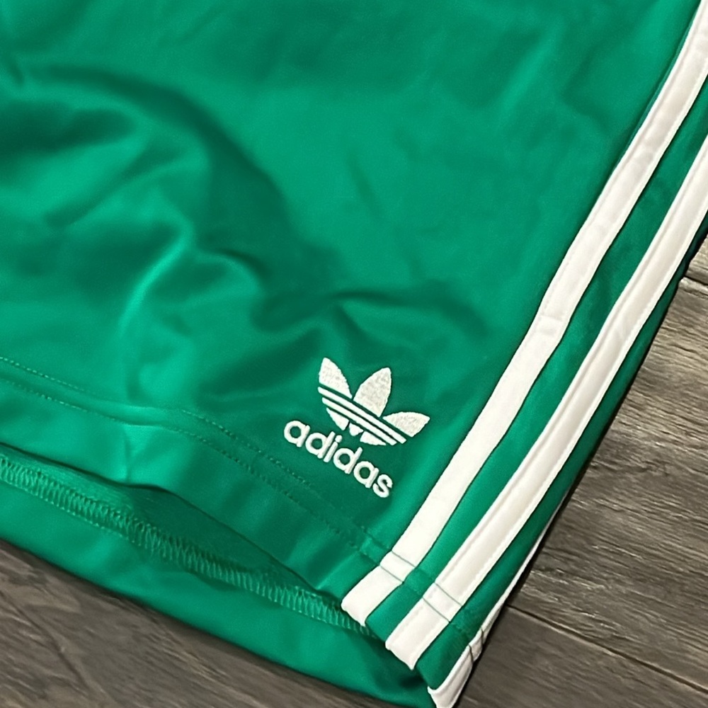 Adidas Tricot Basketball Shorts new green white Mens Size Small - Picture 3 of 13